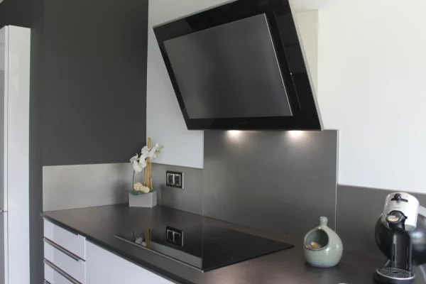 mobilier-inox-cuisine-residentielle-pour-architectes-agenceurs-savinox-chaudronnerie-mettalerie-inox-sur-mesure-nantes-33